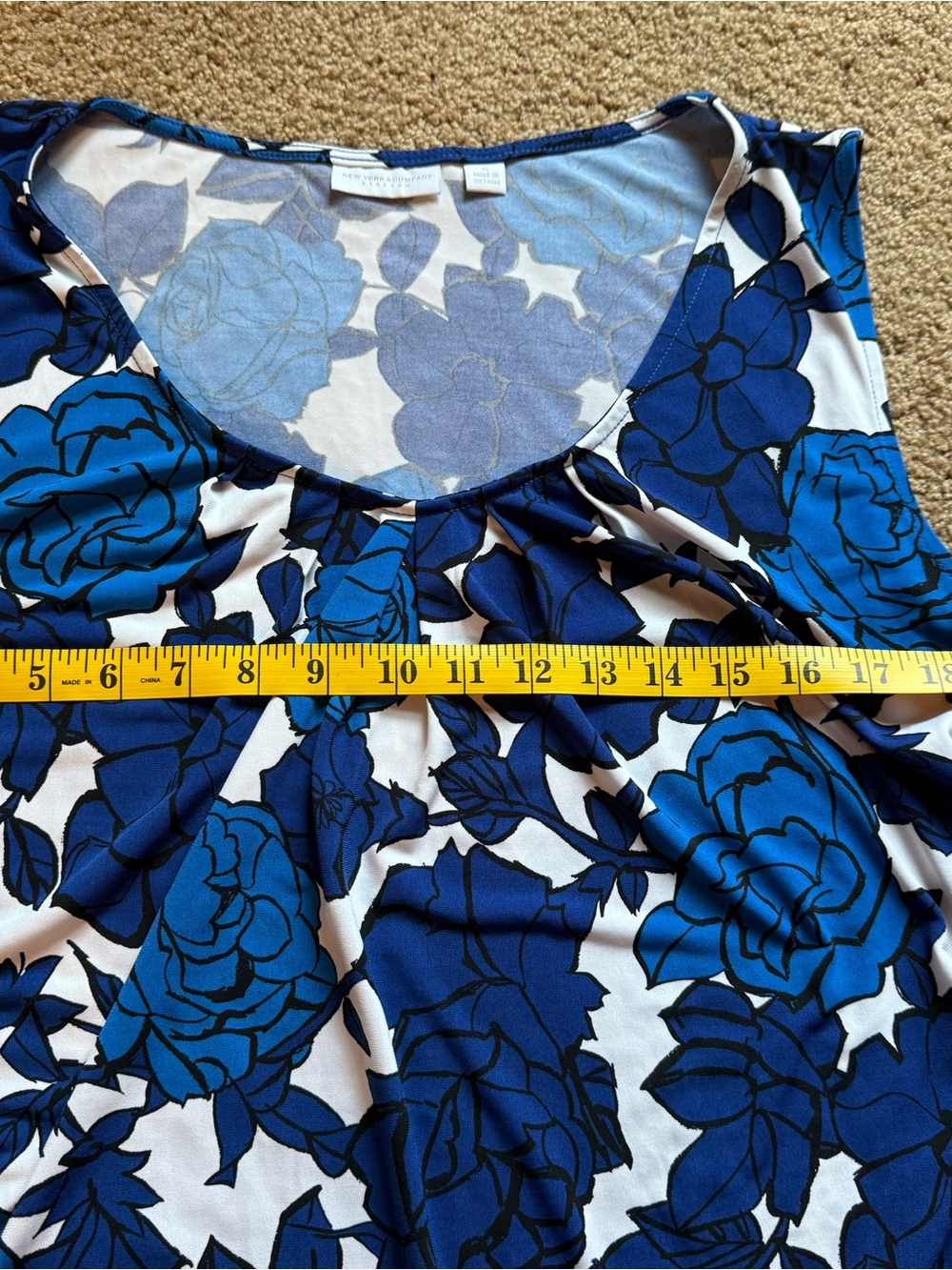 New York & Company Blue and White Floral Sleeveless Tank Top Blouse Size XL - Picture 7 of 7